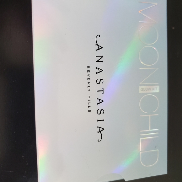 Anastasia Beverly Hills Moon Child highlighters! - Picture 3 of 3